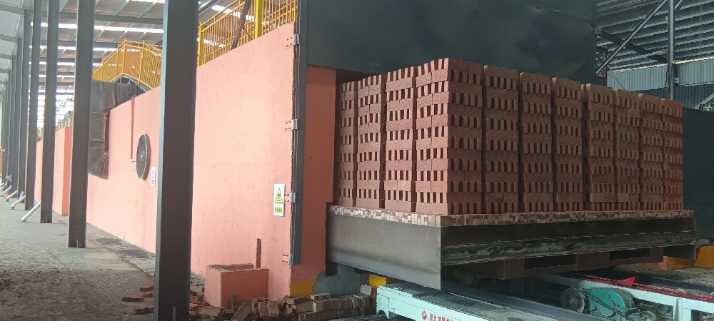 亞新再譜新篇：4.8 米 “一烘一燒” 隧道窯今日成功投產(chǎn)，以細節(jié)鑄就高效能